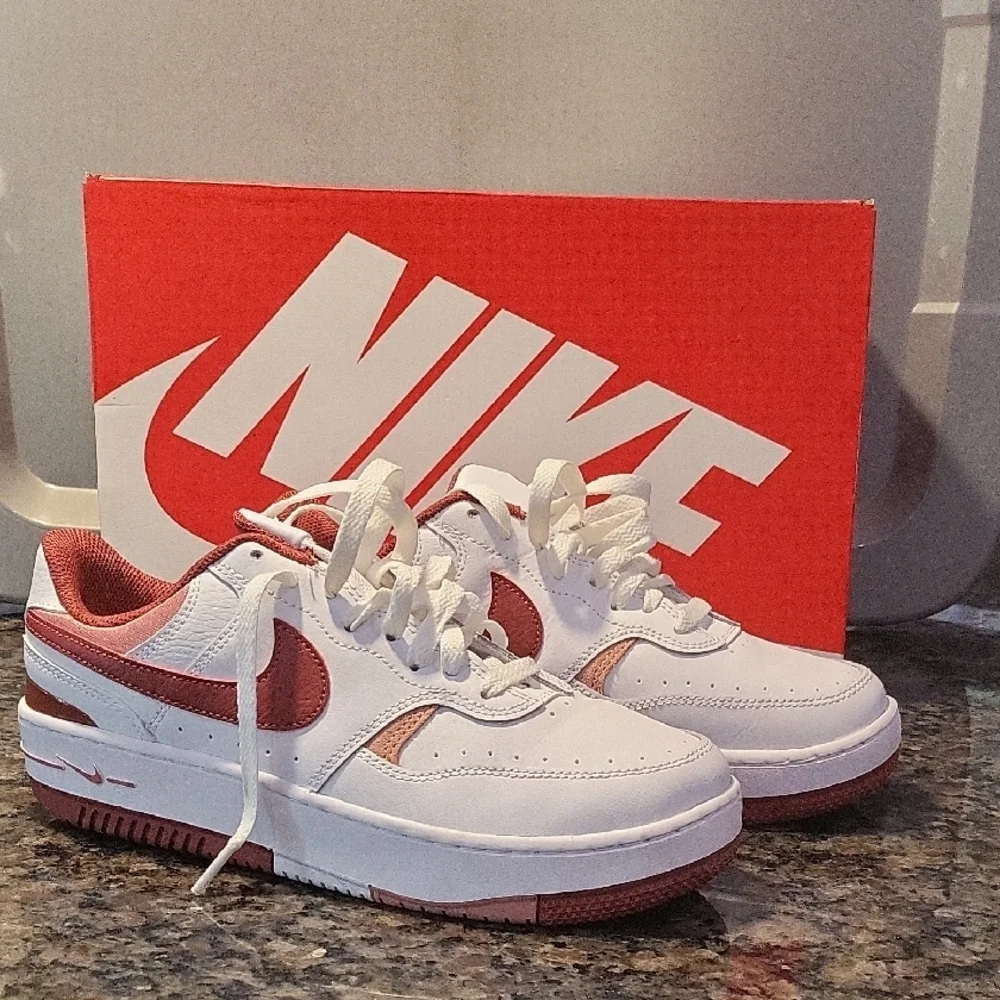 Nike Gamma Force - Picture 2 of 9